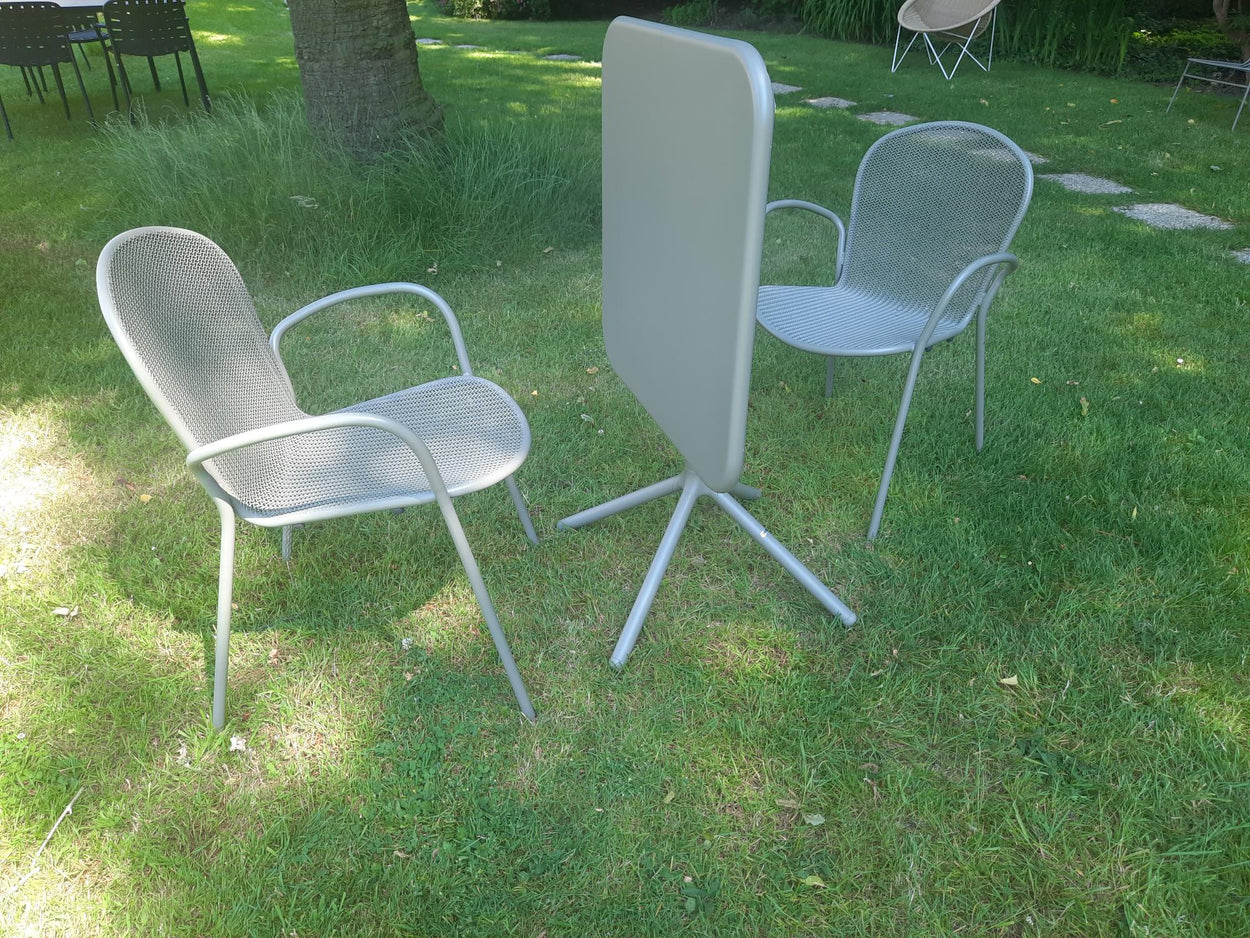 Set Grace tafel 70x70 met afgeronde rand en Ronda X armchair x2