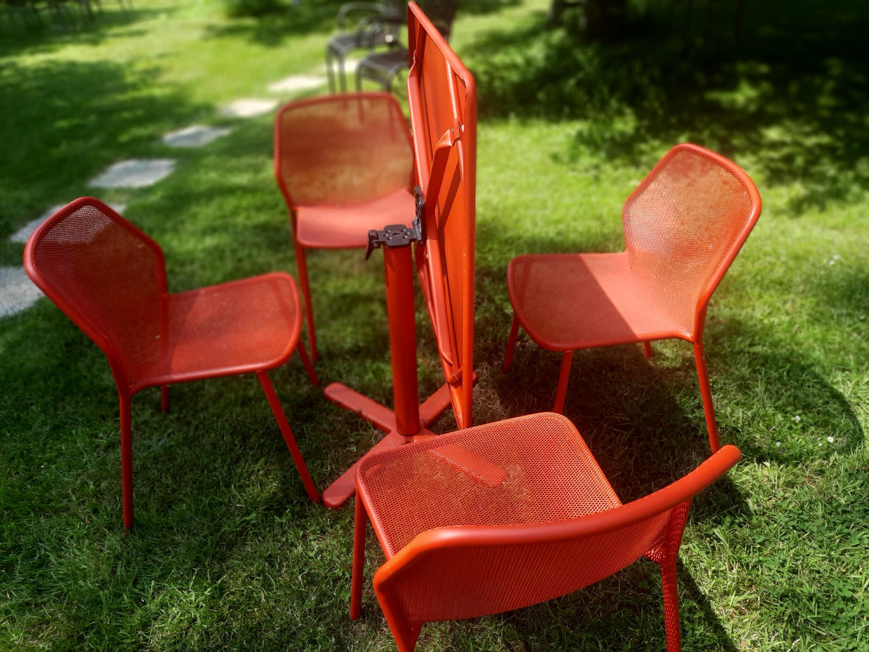 Set Darwin tafel 80x80 en Darwin chair x4