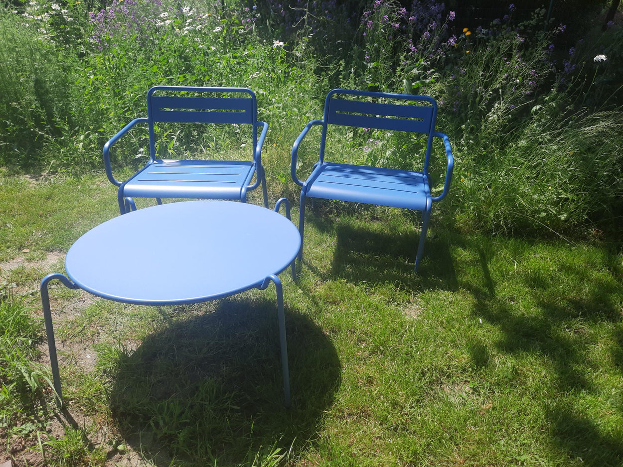 Set Star Lounge stoelen x2 en Rio R50 Ø80 cm Coffee Table