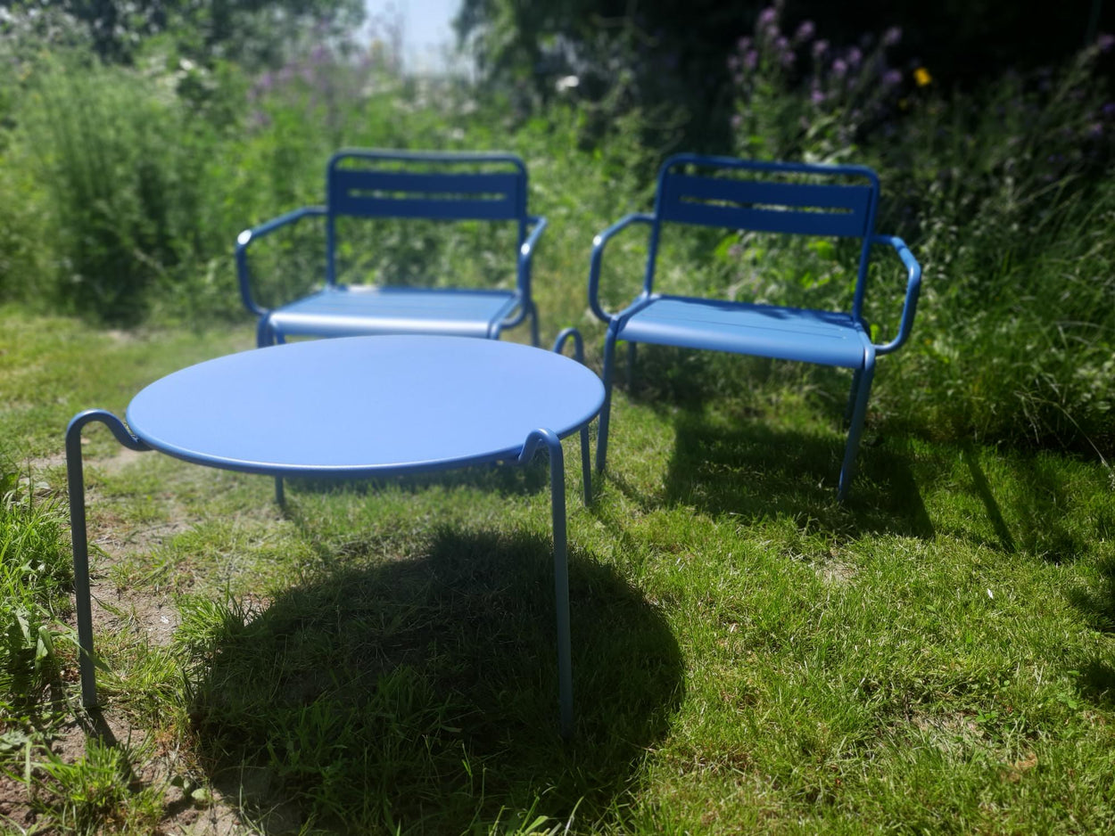 Set Star Lounge stoelen x2 en Rio R50 Ø80 cm Coffee Table