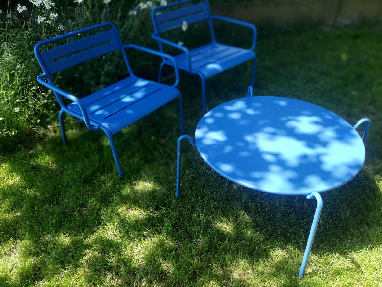 Set Star Lounge stoelen x2 en Rio R50 Ø80 cm Coffee Table