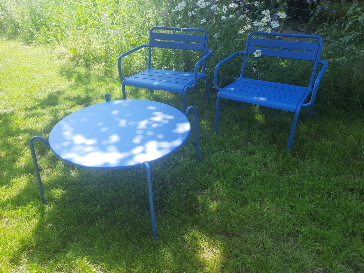Set Star Lounge stoelen x2 en Rio R50 Ø80 cm Coffee Table