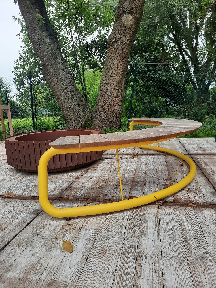 The Circle Bow/ Bank