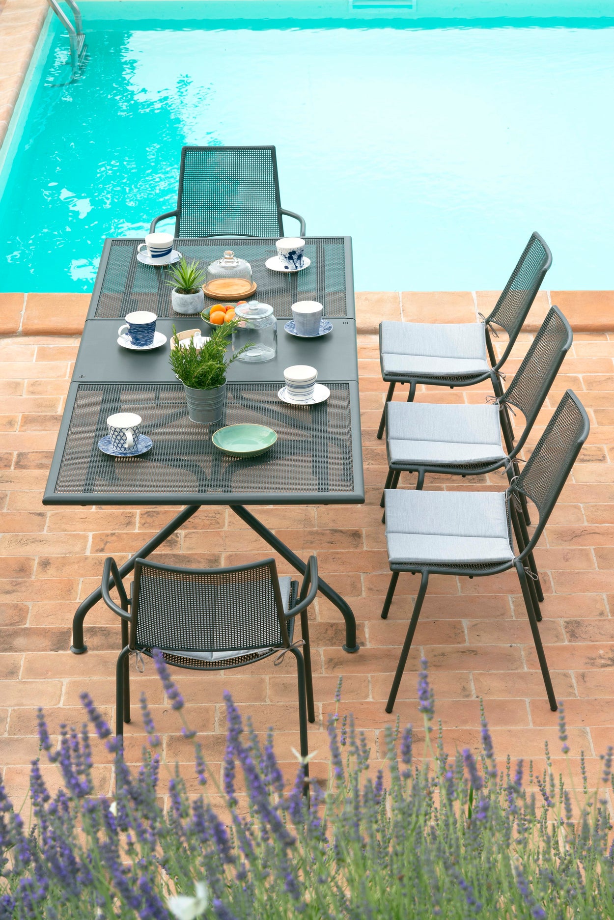 Ala chair / 2 stuks