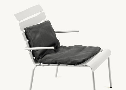 Cushion L - by Maarten baas