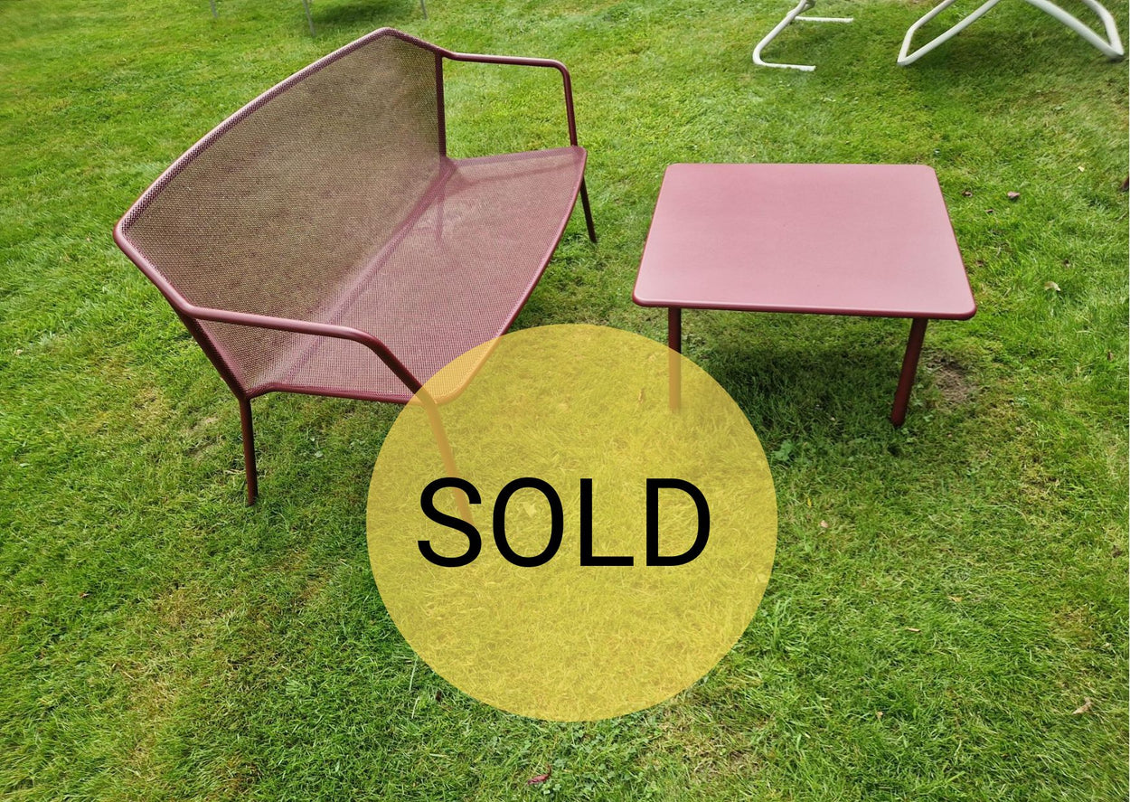 Darwin 2-seater Sofa + Coffee table - Intense Red