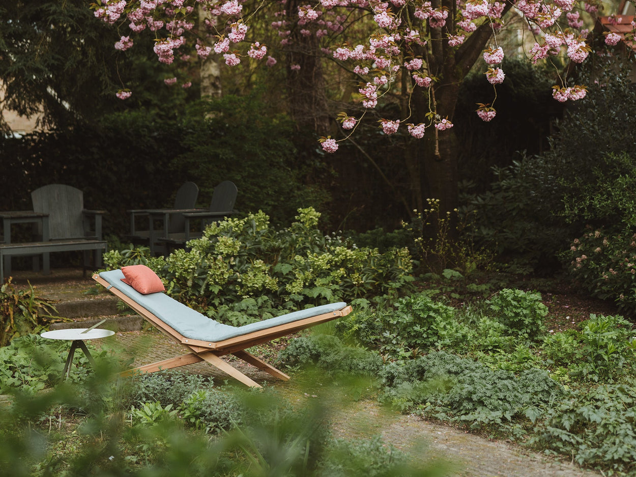 Woodlounger en kussen