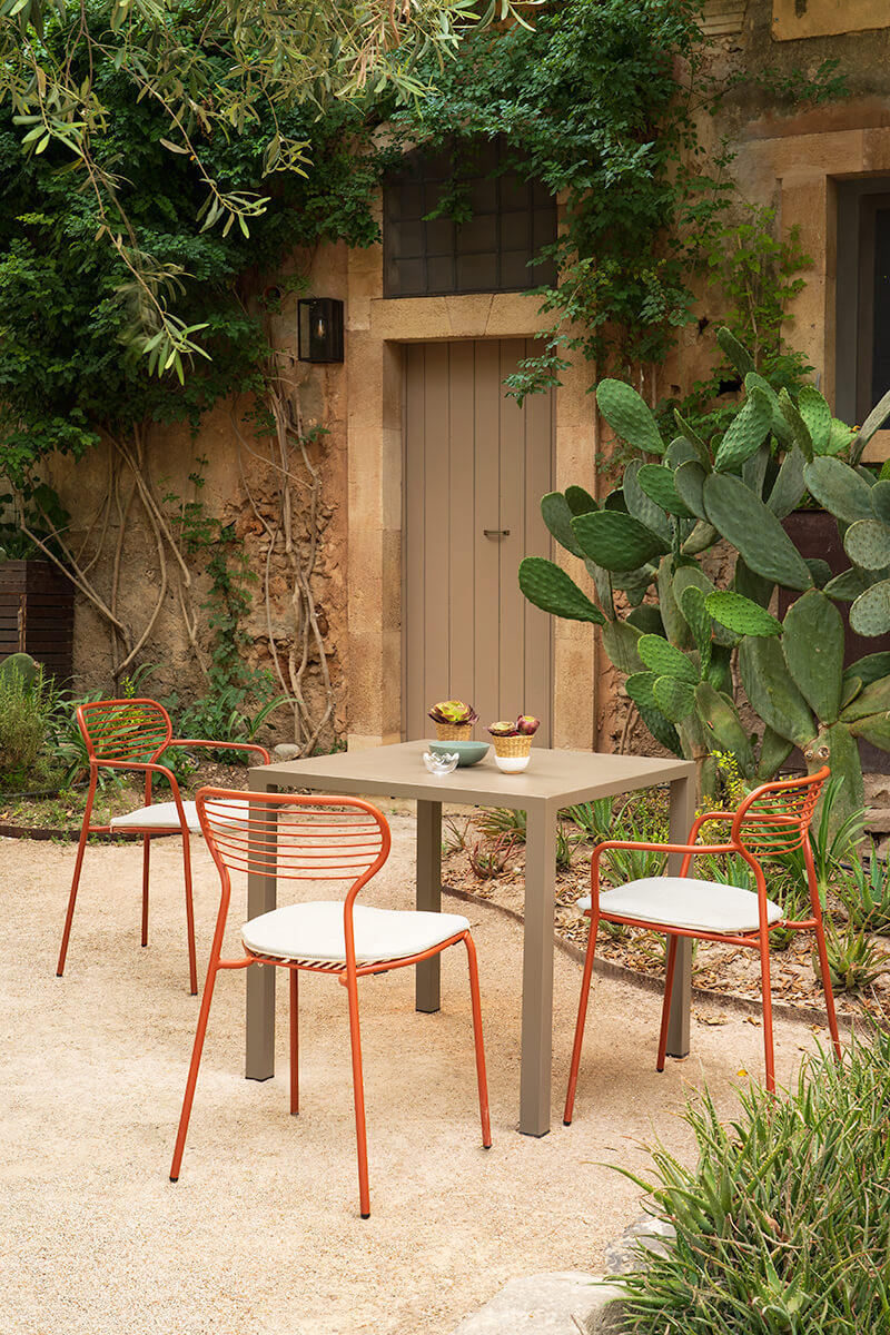 Apero chair / 2 stuks