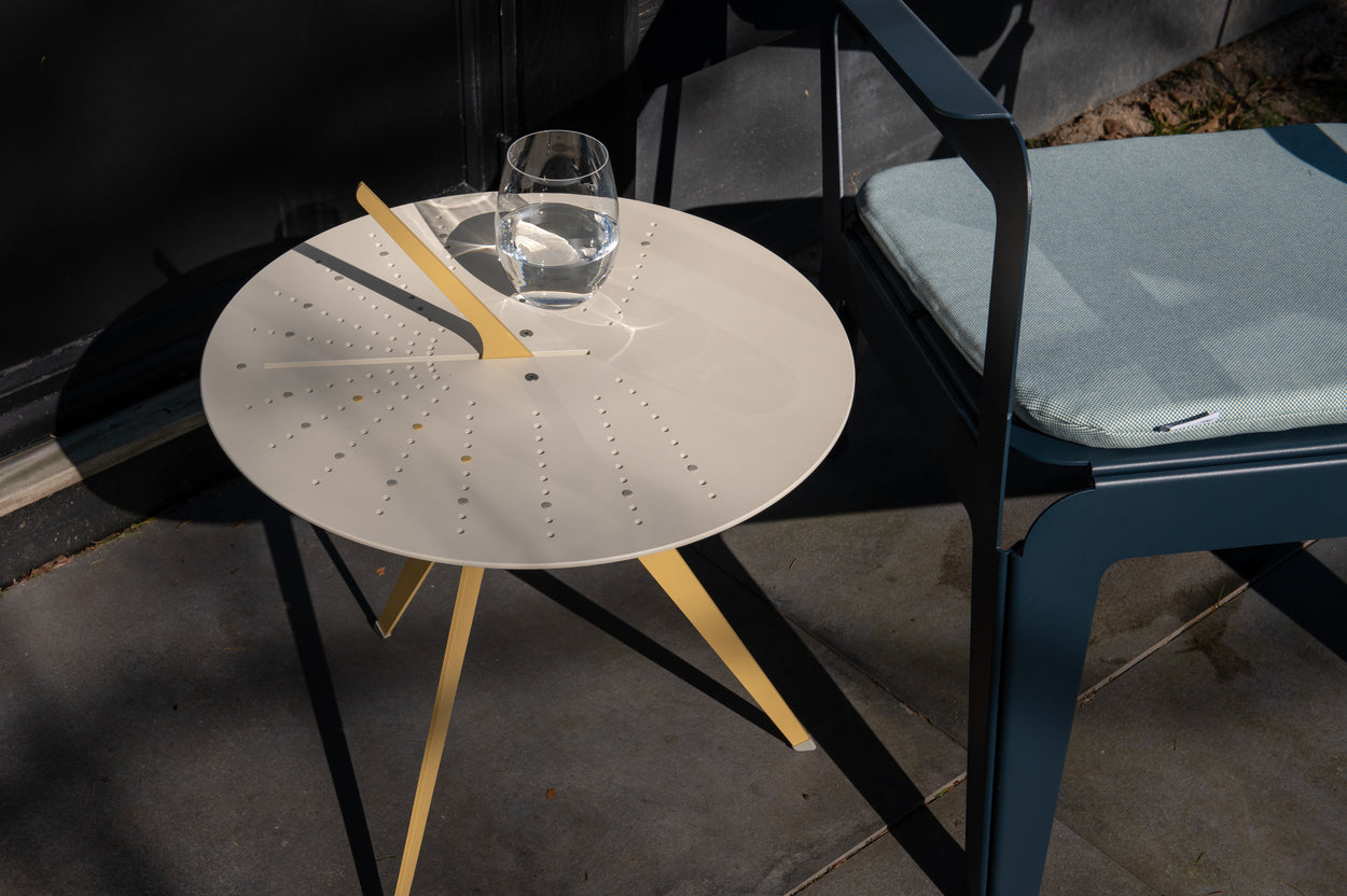Sundial Table - Zandgeel