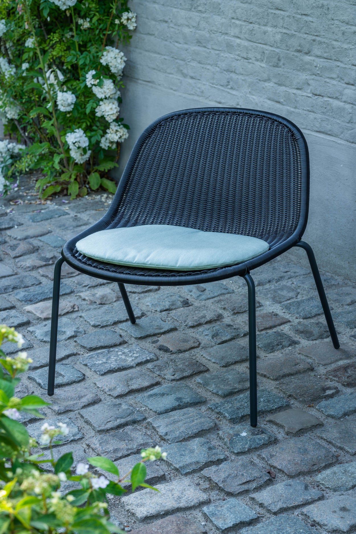 Edwin Lounge chair