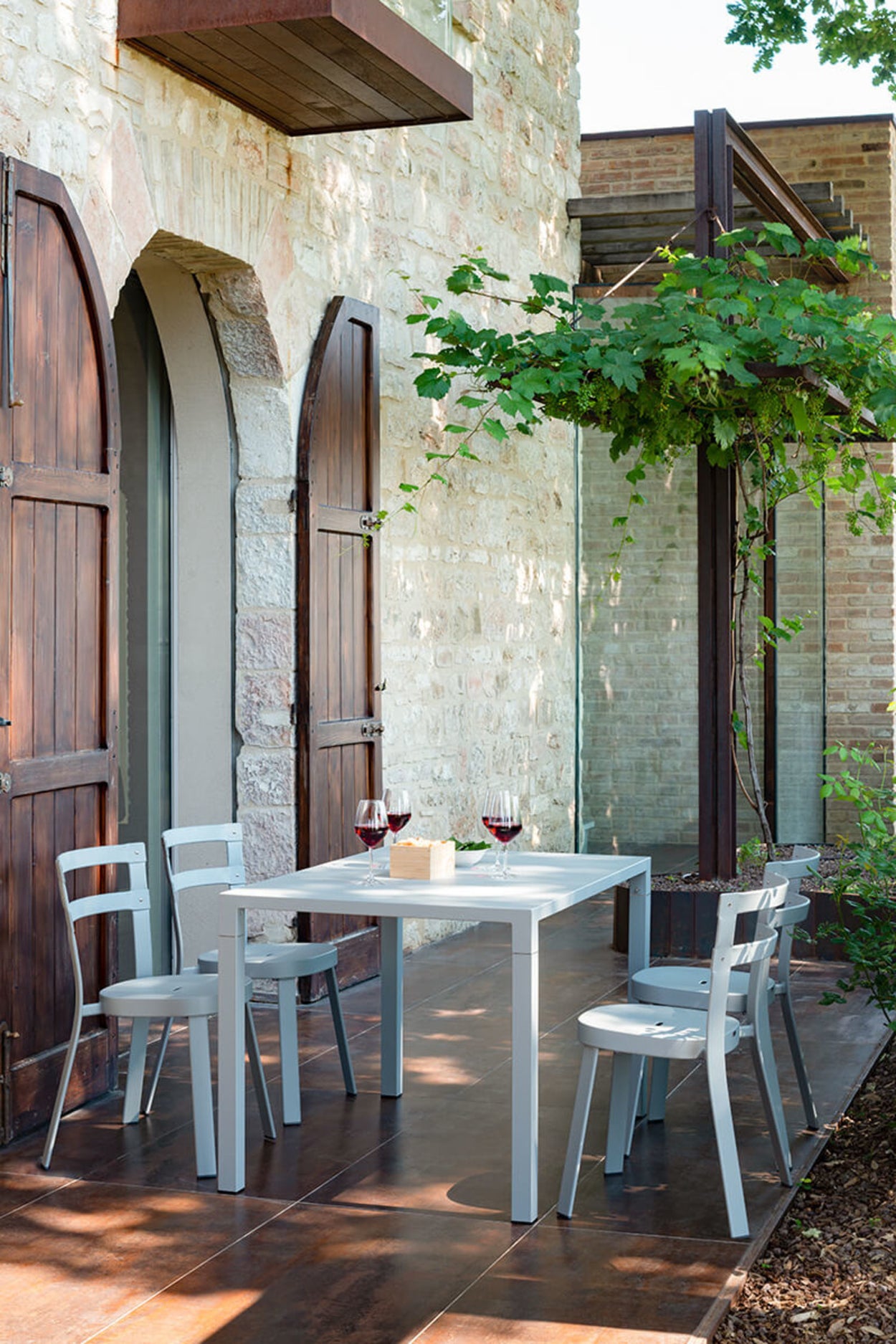 Thor chair / 2 stuks