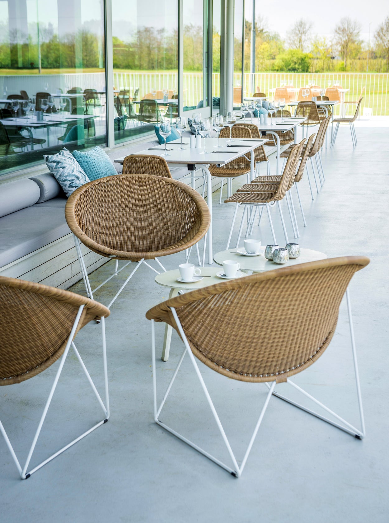C317 chair outdoor