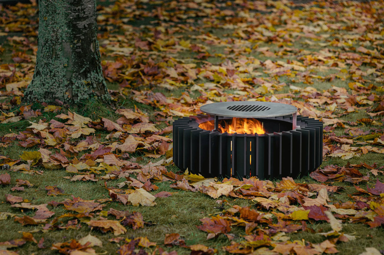 Anemone Lounge Wood - 2 sizes - corten of black