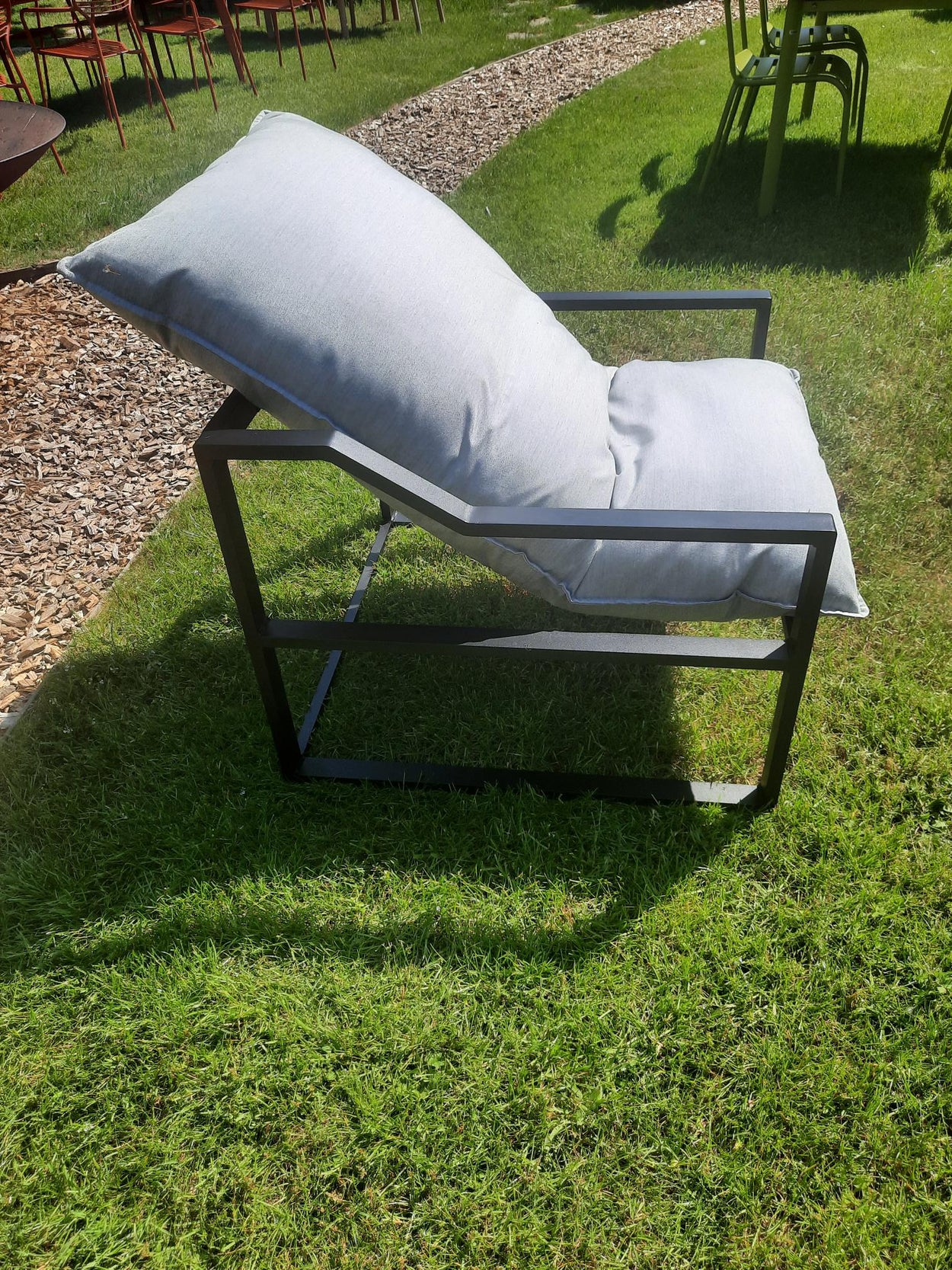 Framed Single Sofa - Grijs