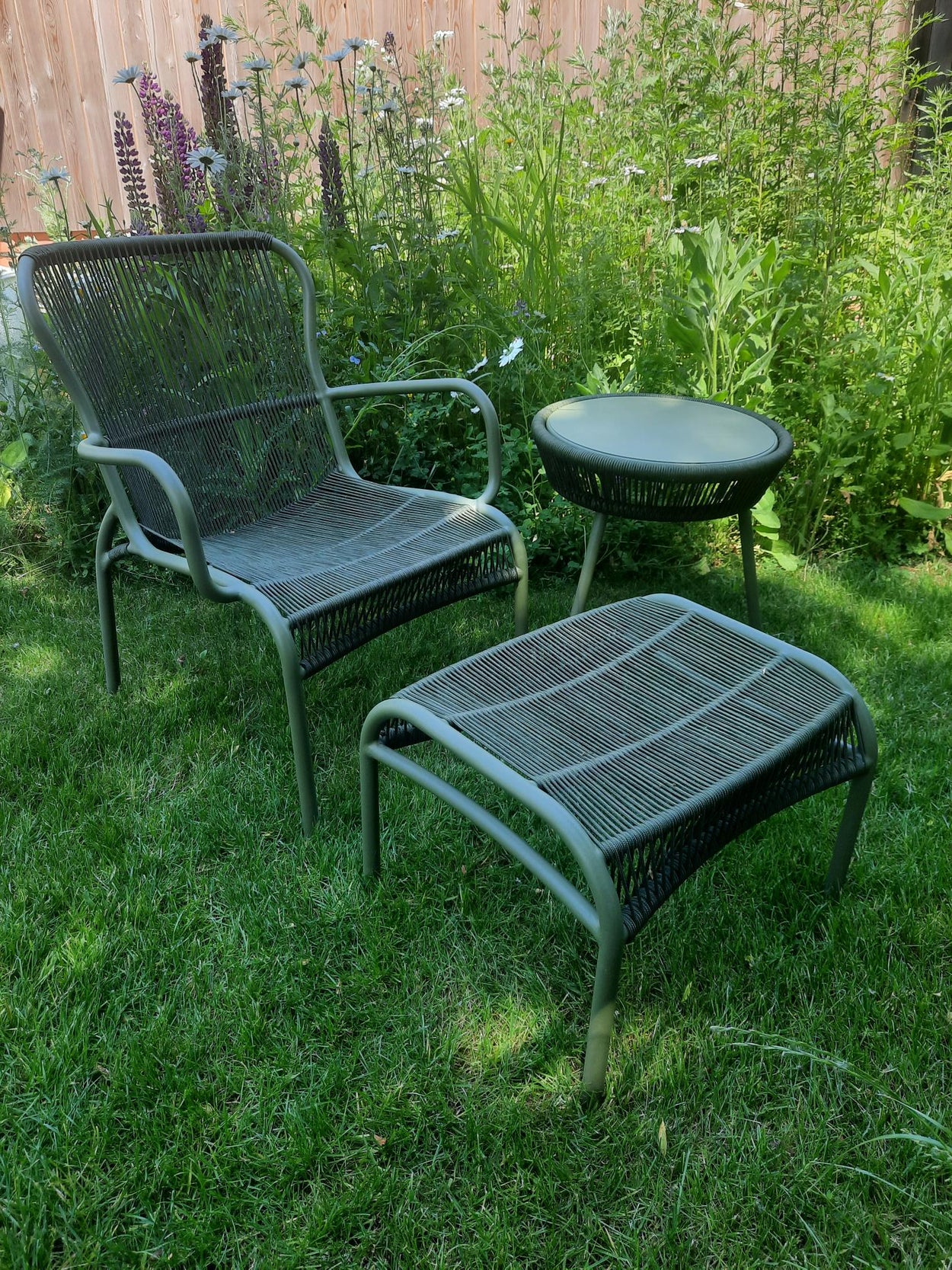Set Loop lounge Chair / Loop footrest / Loop side table Moss