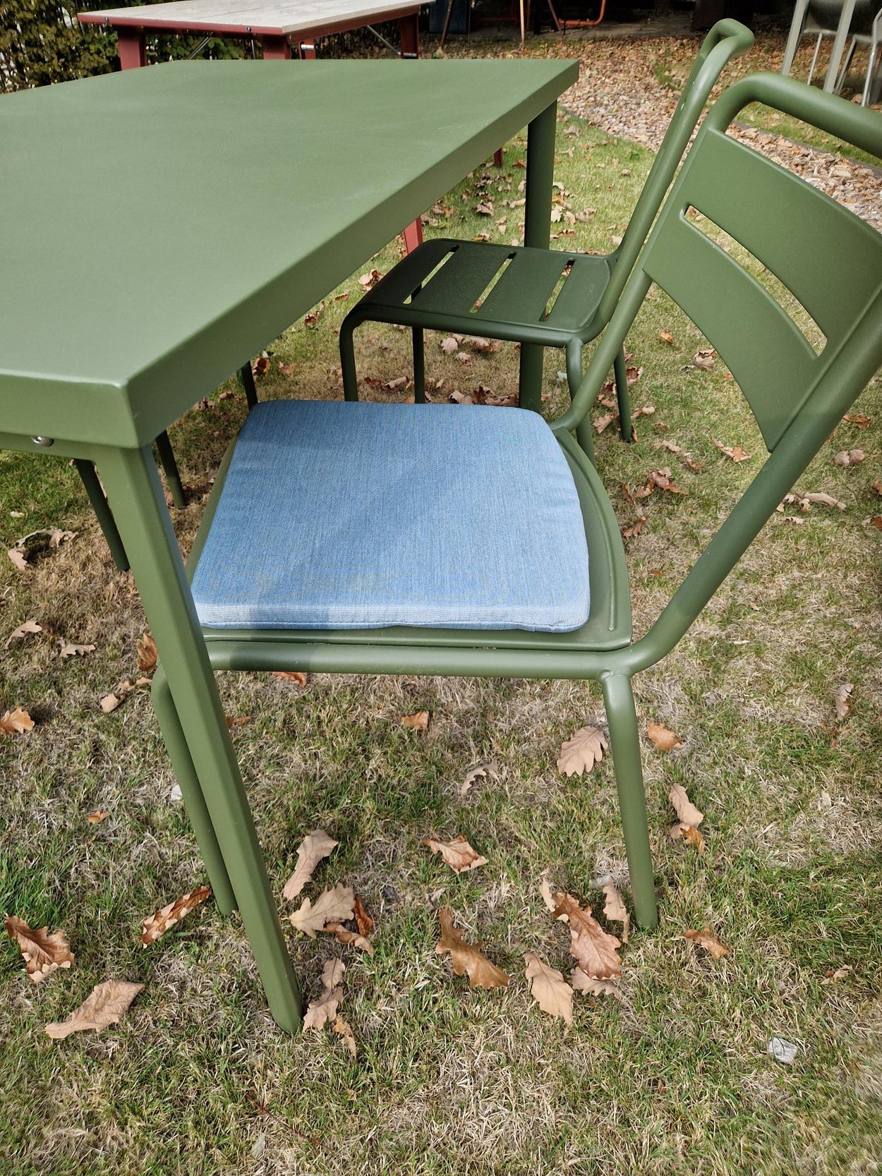 Set Star tafel 160x90 + Star chair x4 - Militairy green inclusief kussens