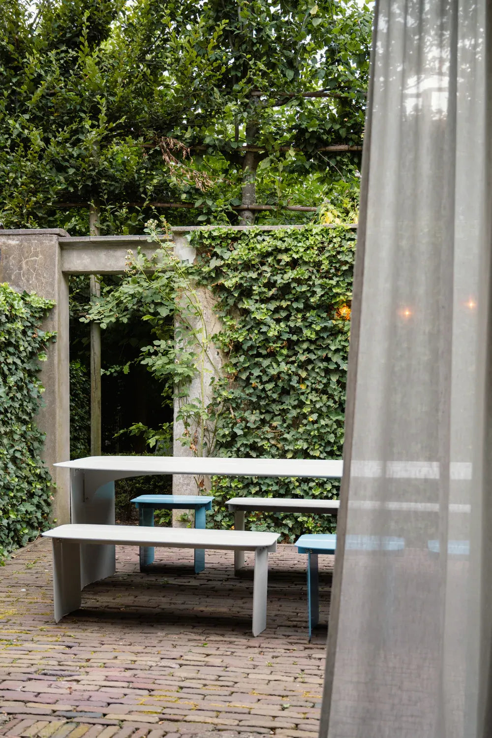 Table - STB 275