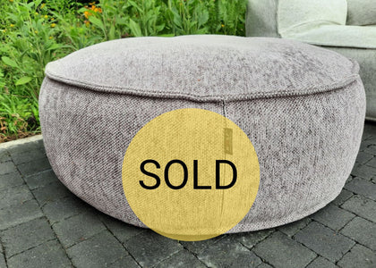 Silky Round pouf, Lilac out/indoor
