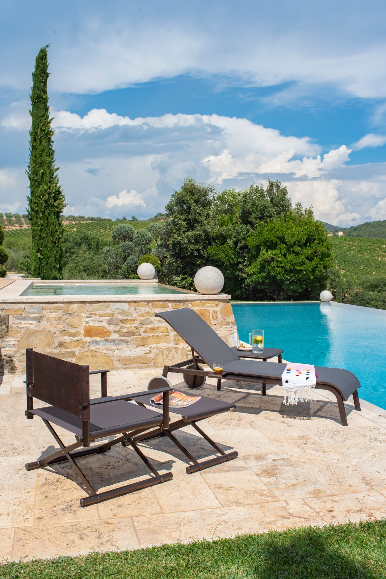 Terra Director's Lounge chair