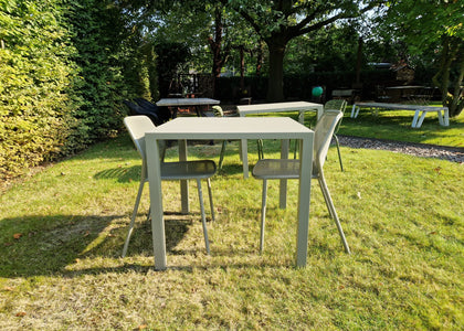 Set Nova tafel 80x80 + Darwin chair x2 - Grey green