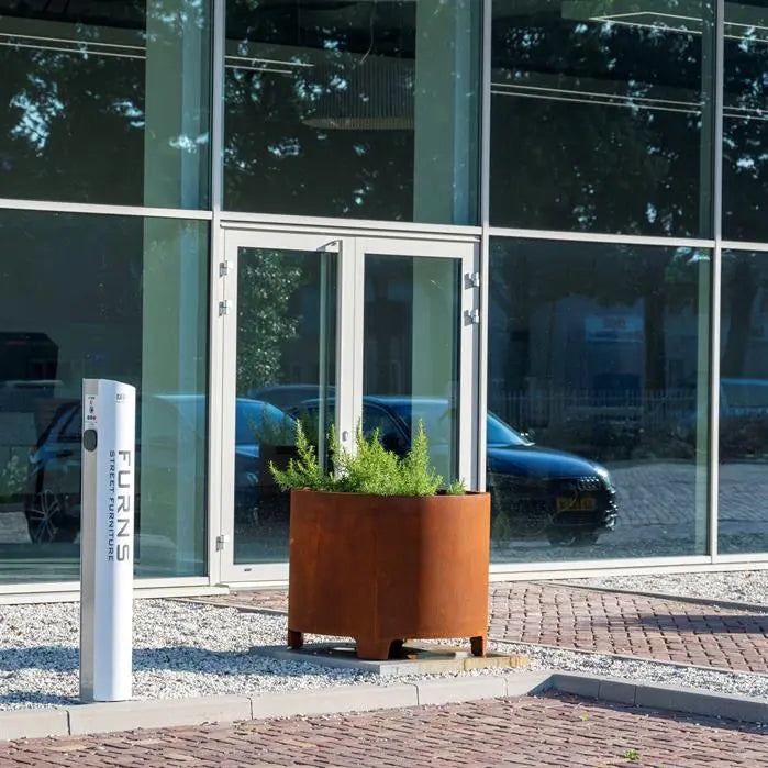 Buitenpot Circum met poten - Cortenstaal