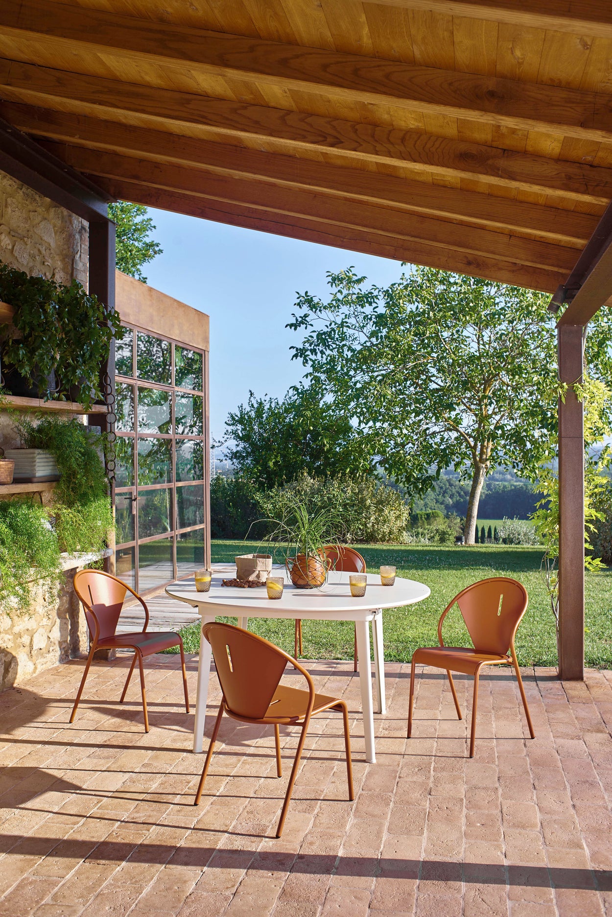 Set Plus4 tafel Ø138cm verlengbaar + 60 cm, Code chair x4 - Maple red