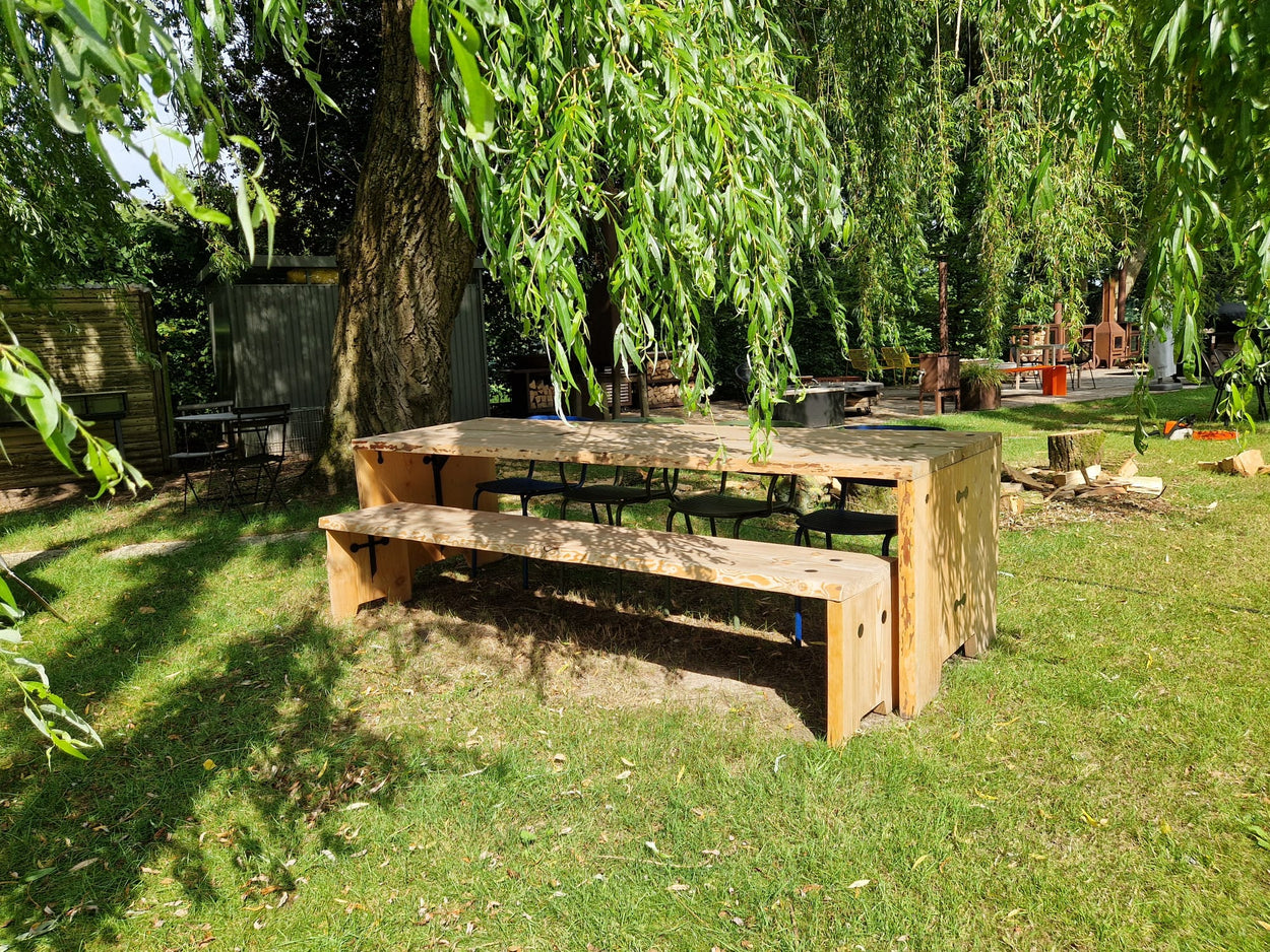 Set Forestry Table + Forestry Bench + Mom Armchair 2x + Mom chair 2x