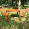 Set Nova tafel 80x80 + Riviera Armchair x2 - Maple red