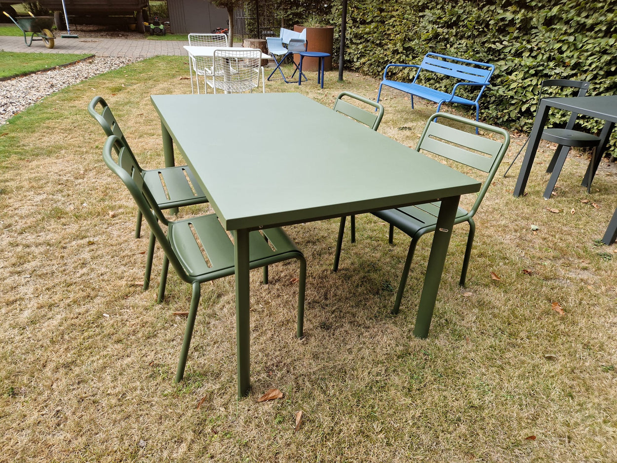 Set Star tafel 160x90 + Star chair x4 - Militairy green inclusief kussens