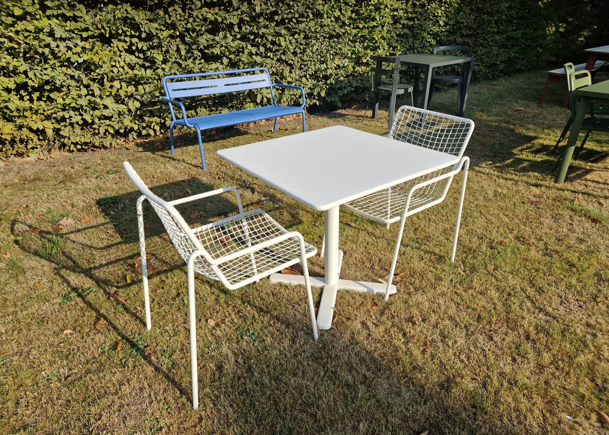 Set Darwin tafel 80x80 + Rio R50 armchair x2 - White