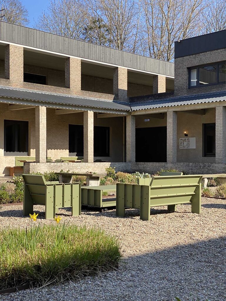 Lounge Bench - 2 sizes