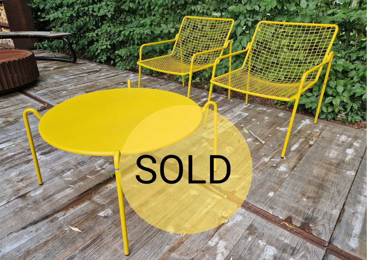 Set Rio R50 Lounge stoelen / 2 stuks + Rio R50 Coffee tafel Ø 80cm - Curry yellow