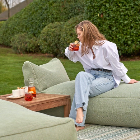 Dotty table Triangle