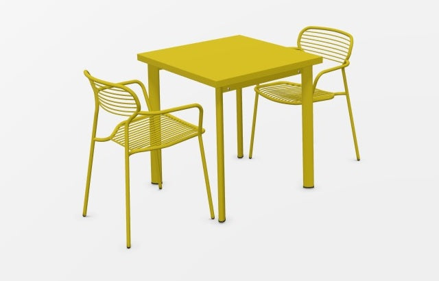 Set Star tafel 70x70 + Apero armchair x2 - Curry yellow