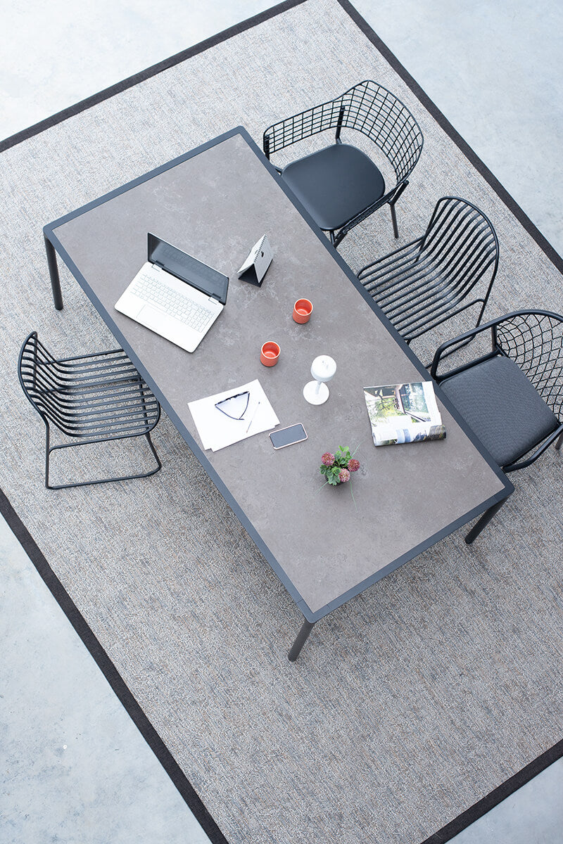 Terramare table - Stoneware top - Aluminium