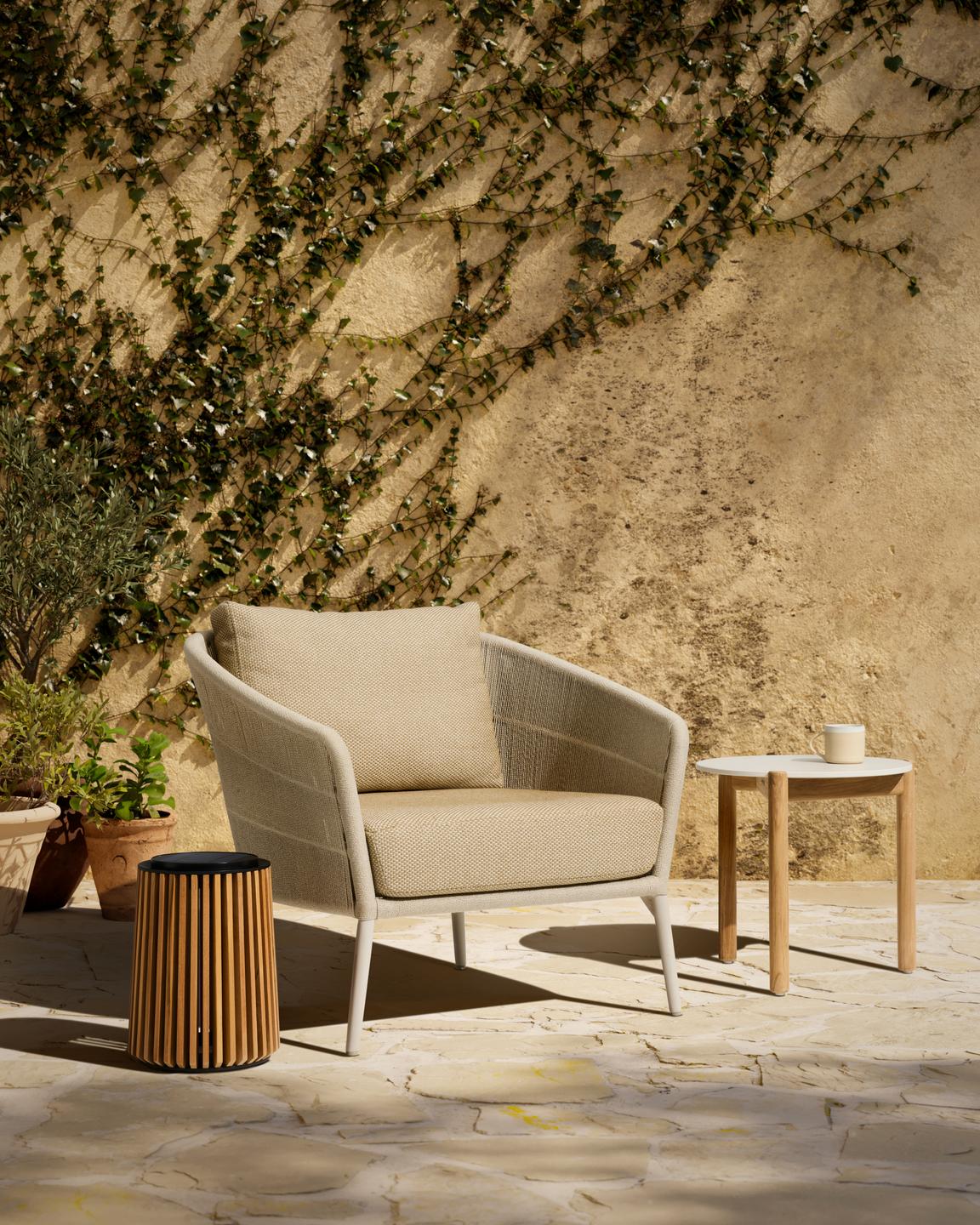 Akari Lounge chair