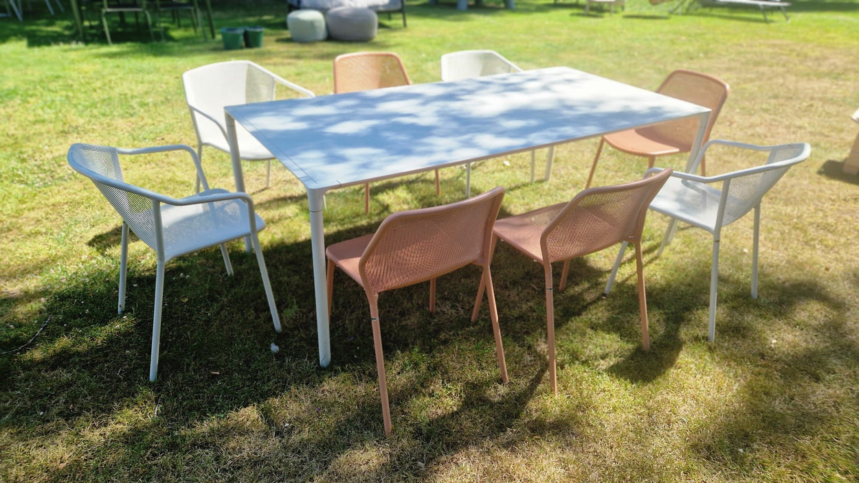 Set Terramare tafel 203x103 + Darwin armchair 4x + Darwin chair 4x