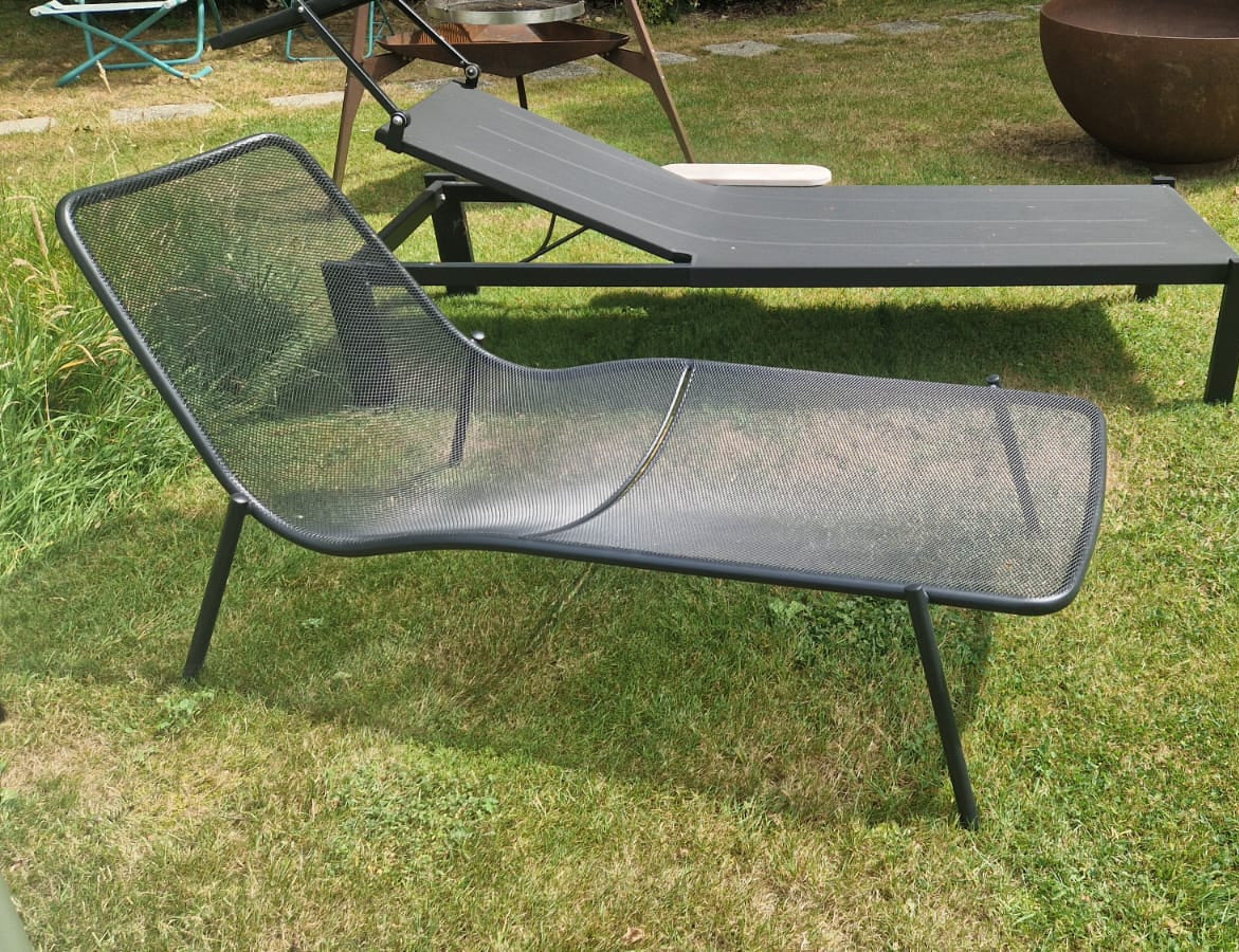 Round Stackable sunbed - Black