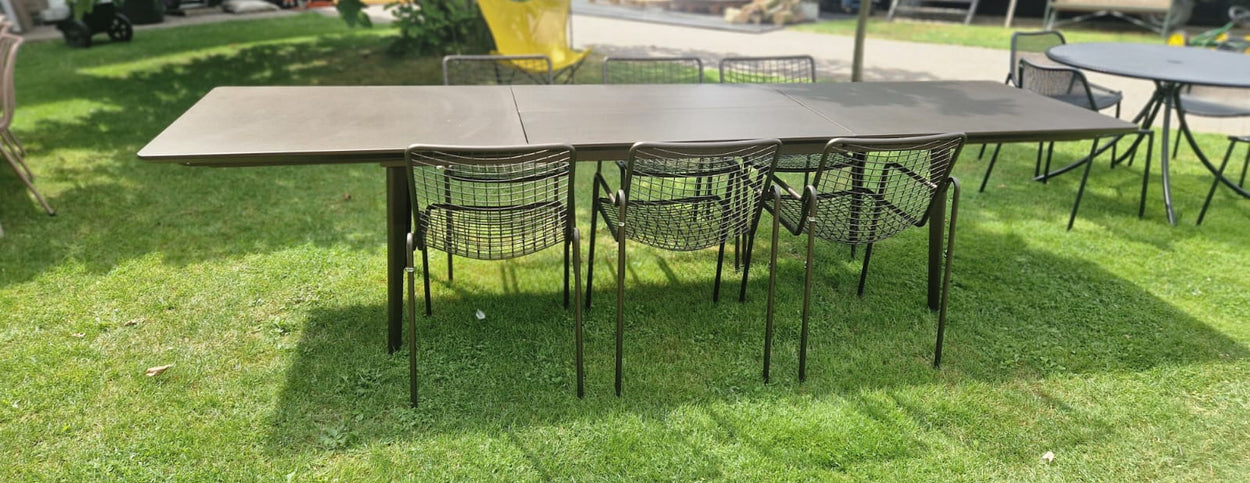 Set Plus4 tafel 220+110 + Rio R50 chair x2 + Rio R50 armchair x4