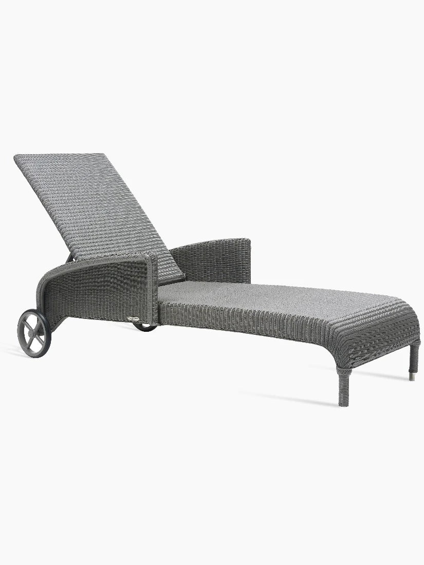 Dovile Sunlounger with arms
