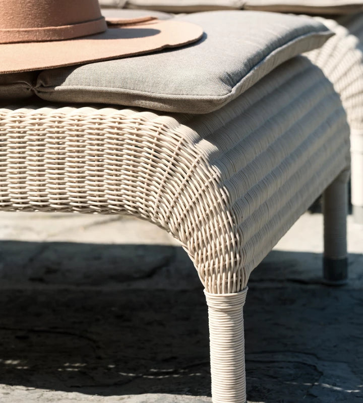 Safi Sunlounger - with arms