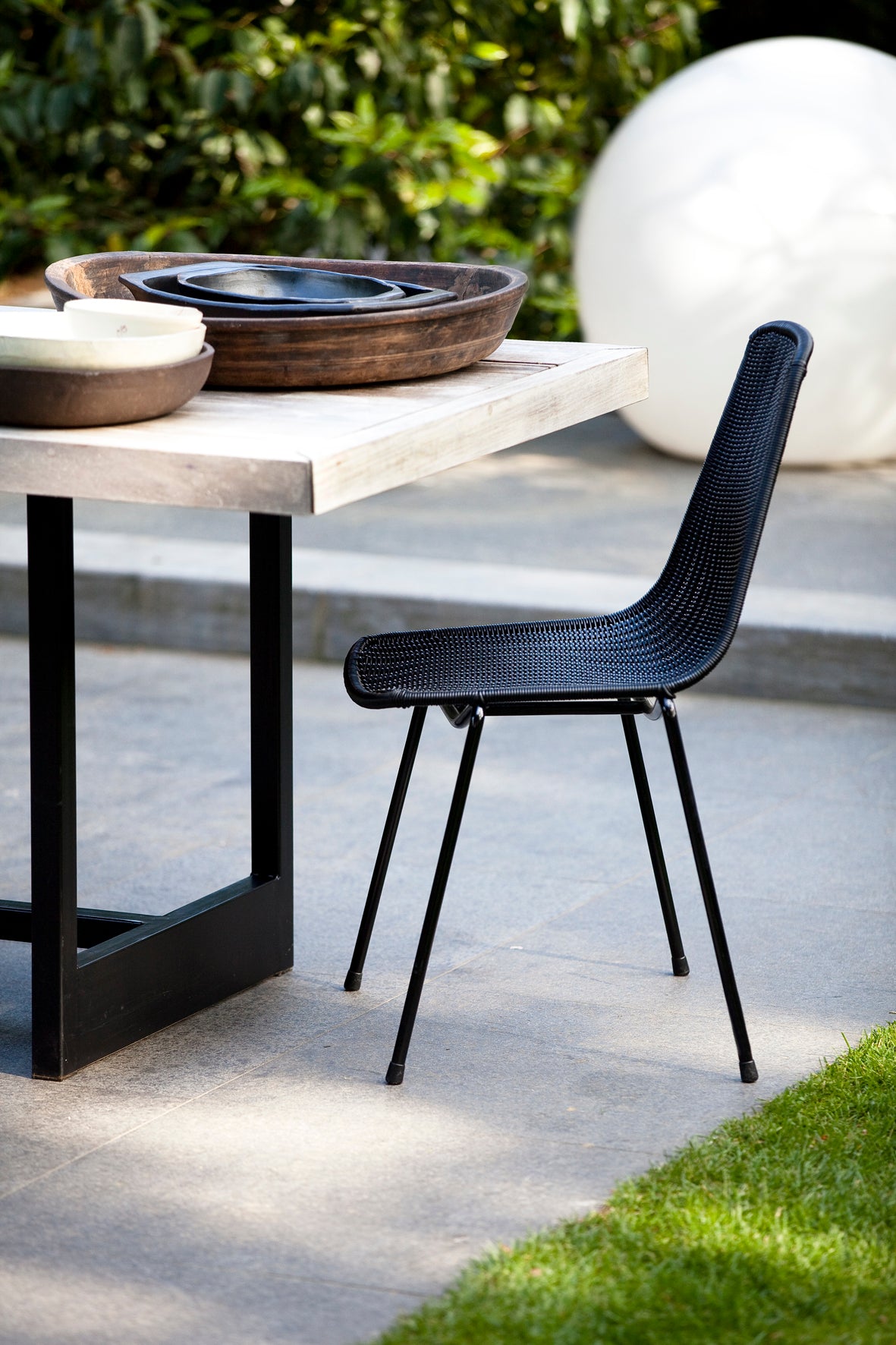 Set Urban Table XS + basket chair x2