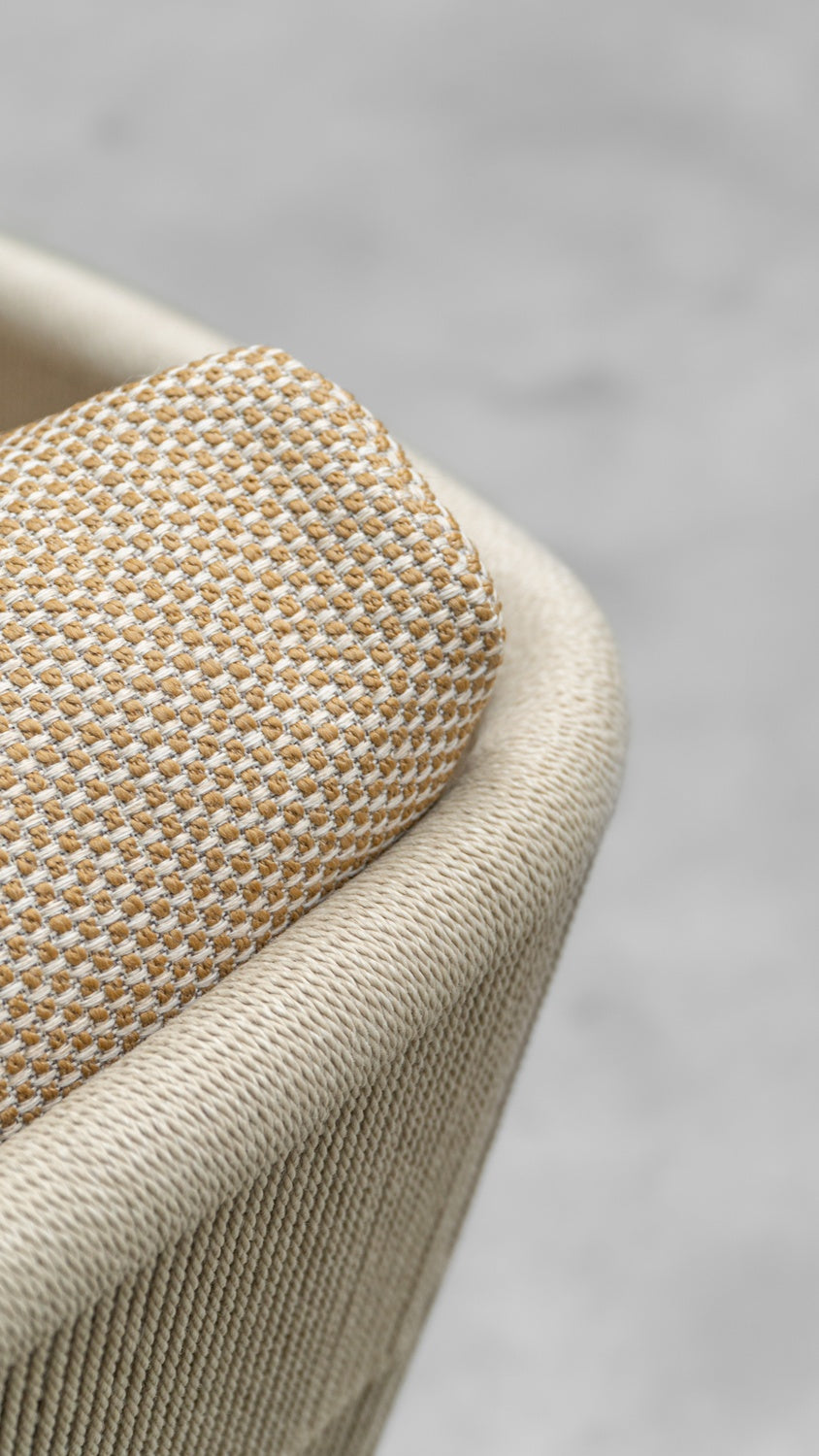 Zit- en rugkussen Akari collectie