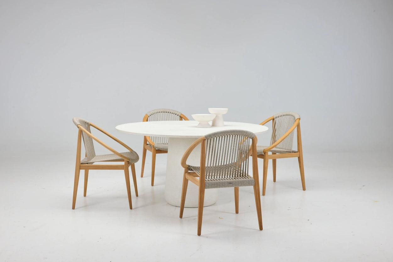 Mistral dining table round - 2 sizes