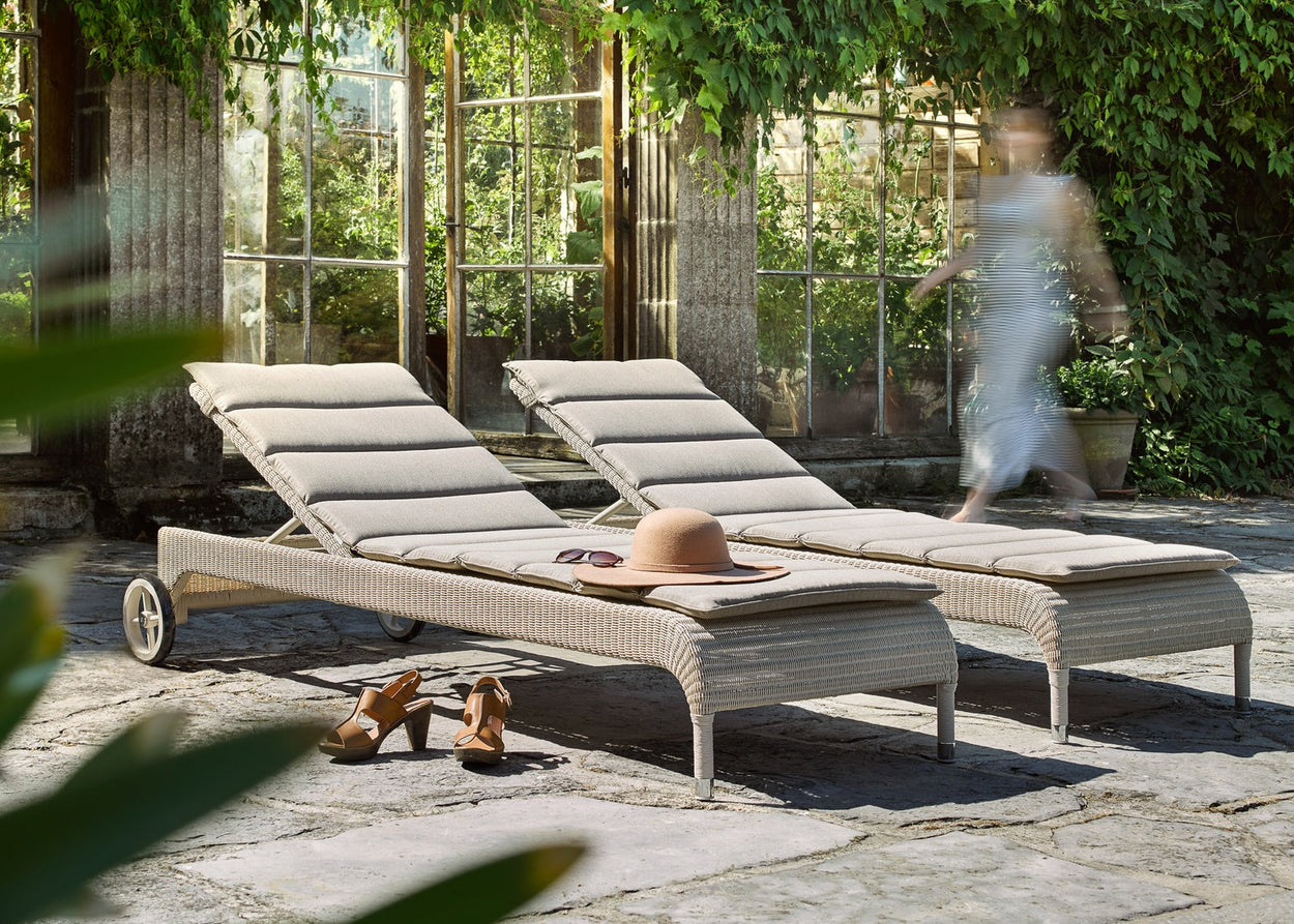 Safi Sunlounger - with arms