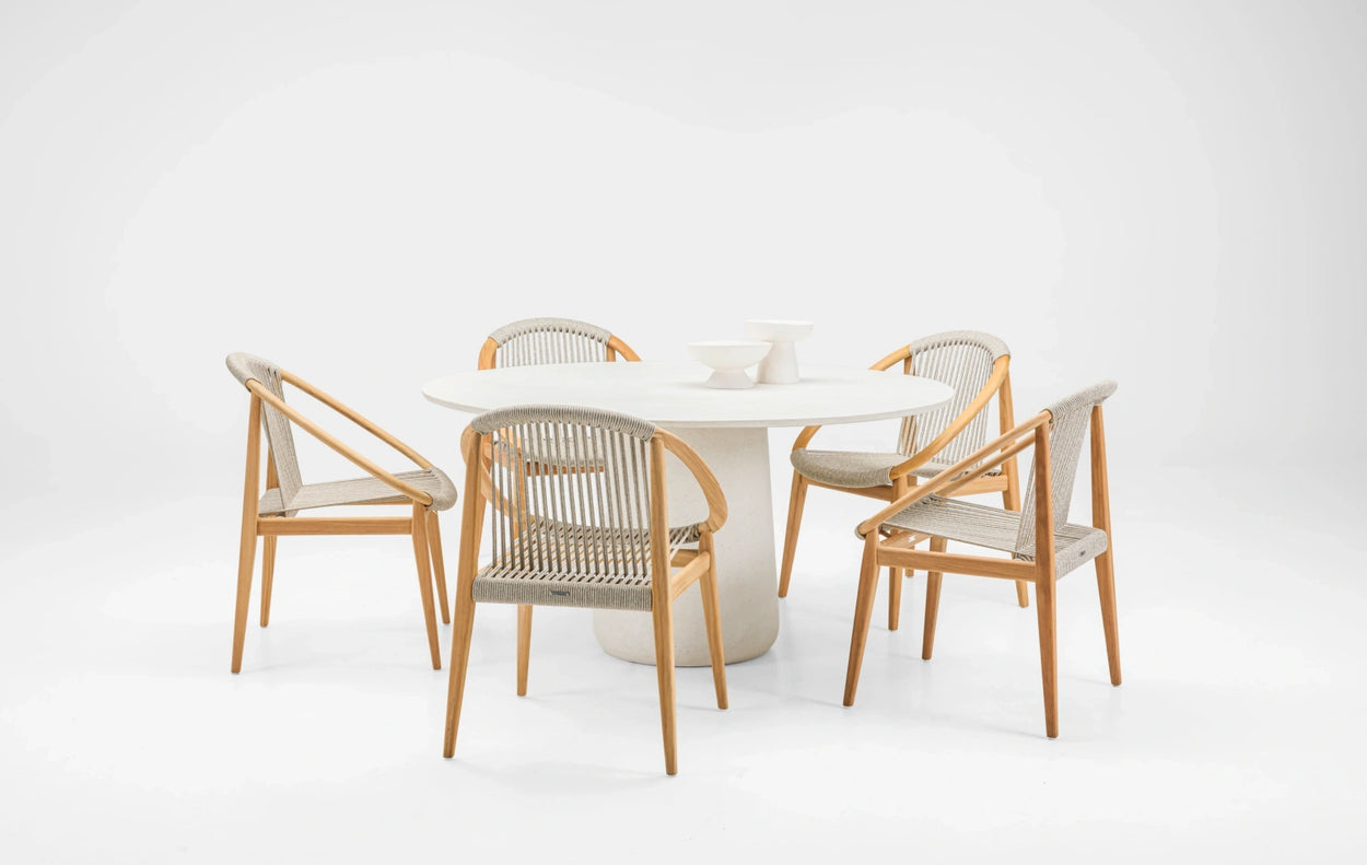 Mistral dining table round - 2 sizes