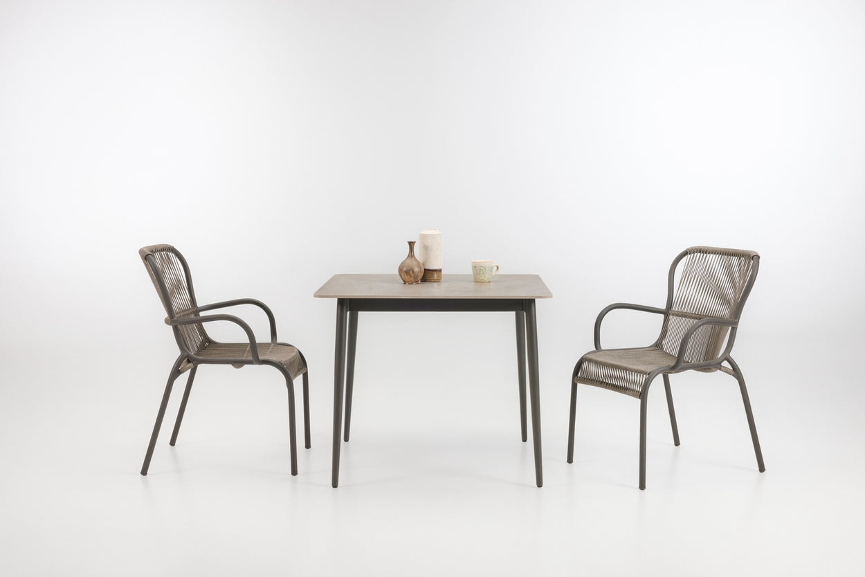 Max dining table - 2 sizes