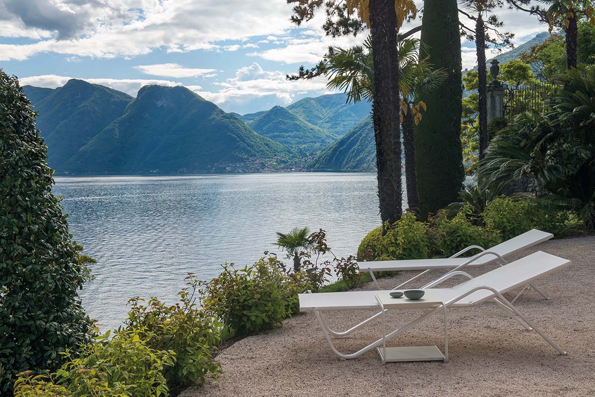 Holly Sunbed met verborgen wielen - White/ Grey