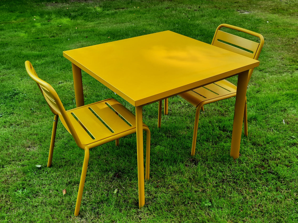 Set Star tafel 90x90 en Star Chair x4