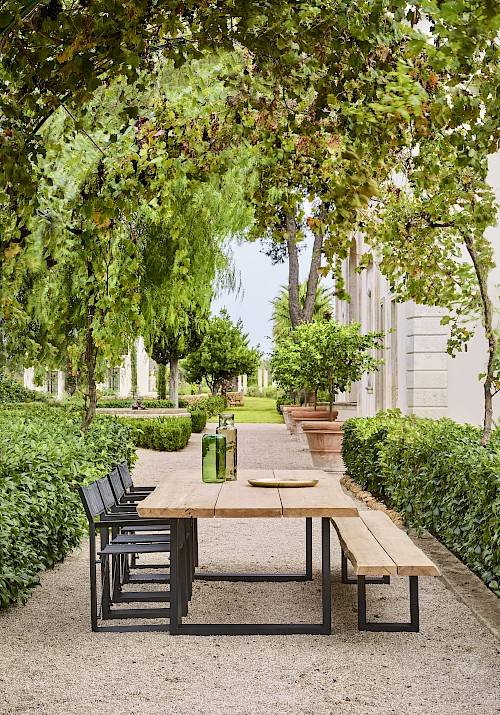 Nature - Dining table - 3 sizes - 2 colours